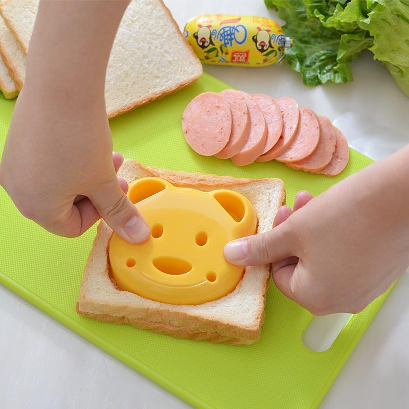Sandwich Mould Bear Mini Cartoon Cute Bear Rabbit Car Sandwich Sealer Kids Bento Lunch Mold Cookie Cutter Baking Pastry Tools
