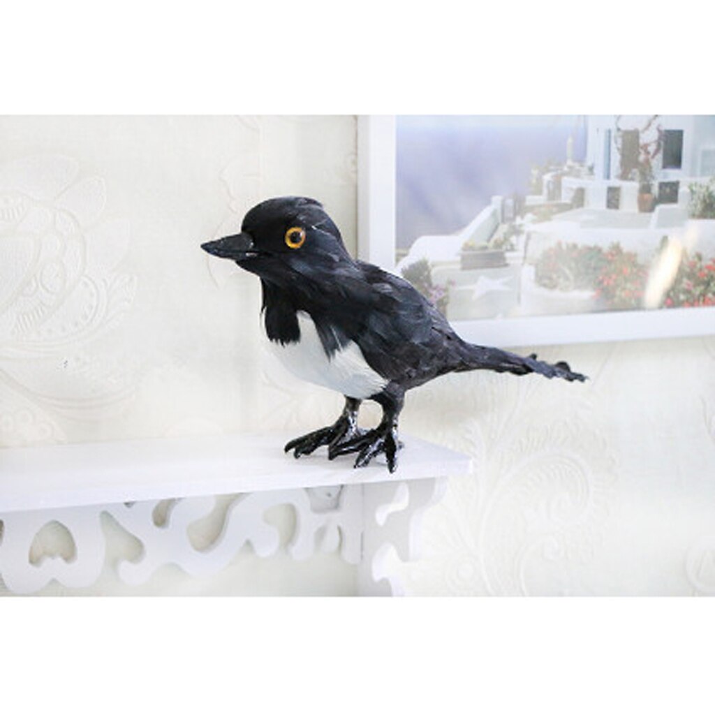 Realistic Magpie Peacock Bird Figurine Garden Ornaments Decor