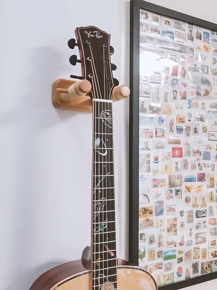 Soporte colgante para guitarra Soporte colgante de madera para instrumentos musicales Instalación en pared Fácil instalación Juego completo de accesorios de instalación