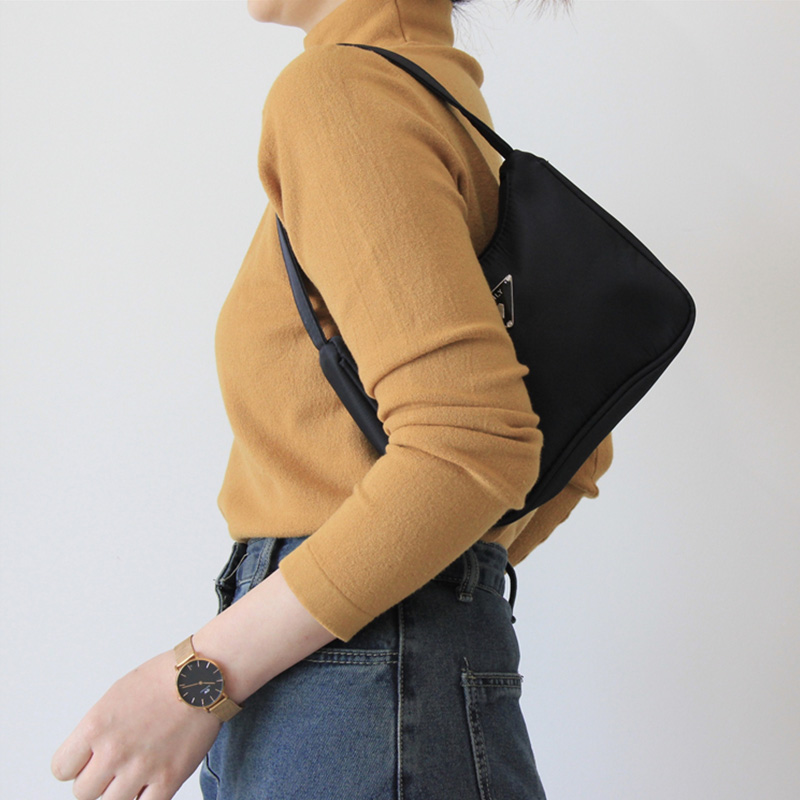 Rétro sacs pour femmes sacs à main de luxe et sac à main en Nylon femmes petit sac à bandoulière couleur bonbon embrayages Vintage Armpites sac à main