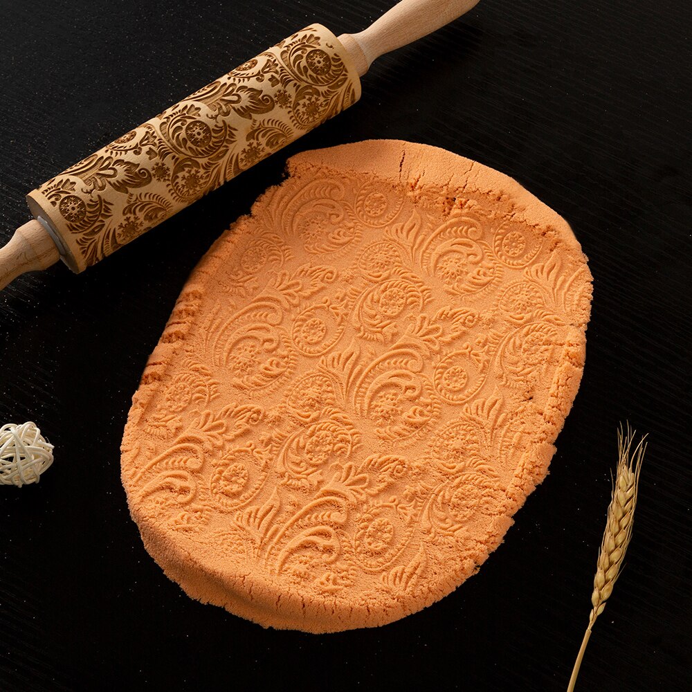 3D Christmas Rolling Pin Wooden 29 Patterns Embossed Imprinted Patterned Cookie Made Roll Pin Bakery Baking Pastry Tools: E