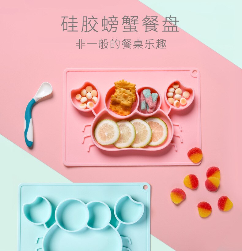 Children's Silicone Dinner Plate Integrated Cartoon Pattern SuppliesChild eating complementary food plate