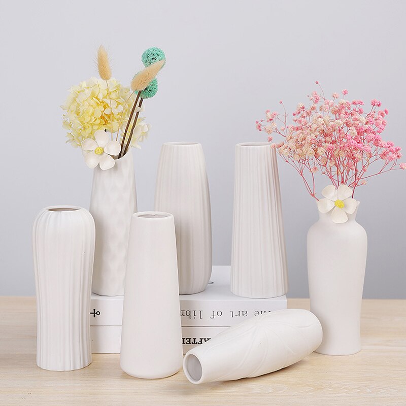 Vilead Keramik Weiß Vase nordisch Minimalismus Stil Kleine Elegante Vasen für Tisch Wohnzimmer Büro Balkon Ornamente für Hause