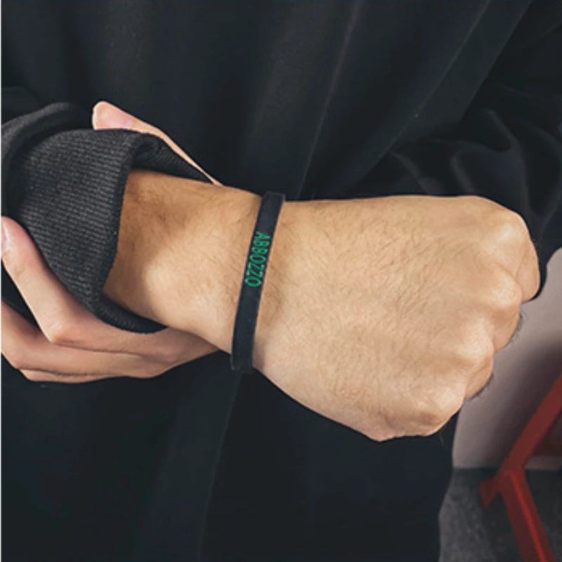 Originele trendy kleine frisse groene bladarmband zwart en wit groen paar siliconen eenvoudige armband voor heren en dames: Hot Stamping