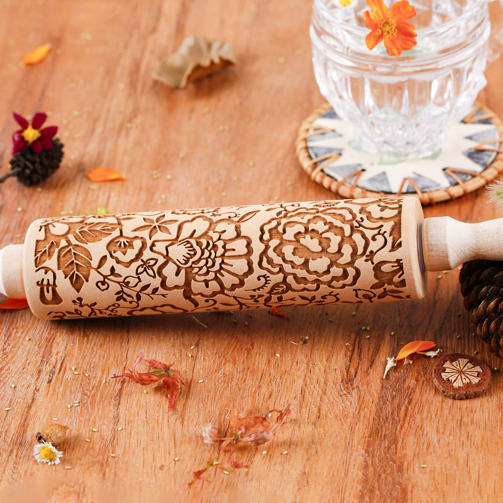 1 pcs Wooden Sunflower Embossed Rolling Pin with Pattern for Kitchen Pastry, Baking Tools, Deep Engraving Cookies Stamp Tool: light yellow
