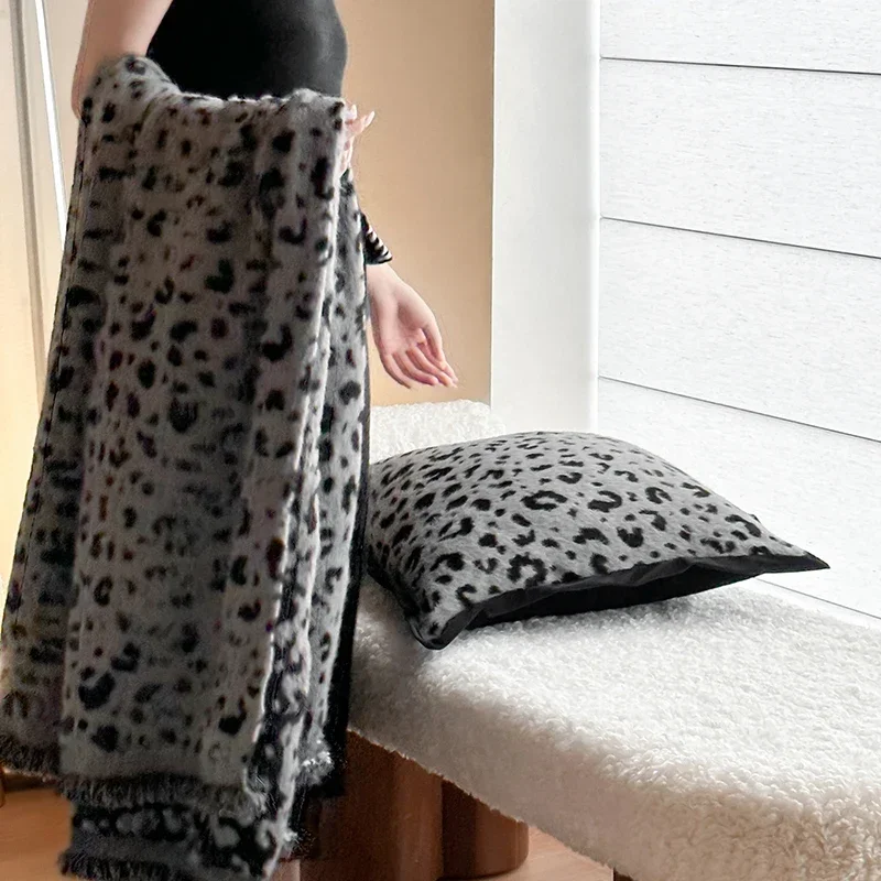 Nuova coperta calda autunno inverno in pelliccia di visone imitazione di fascia alta per letto coperte Jacquard con stampa leopardata di lusso per divano sedia a sdraio: nero