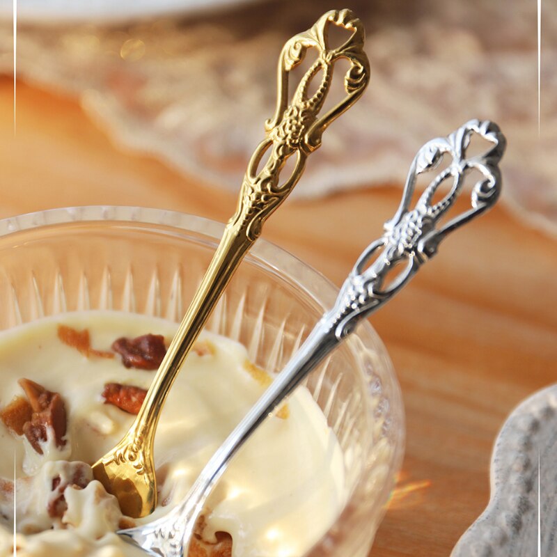 Stainless Steel Retro Spoon European Embossed Gold-plated Spoon Fork Hollow Coffee Spoon Dessert Fork Wedding Tableware Set