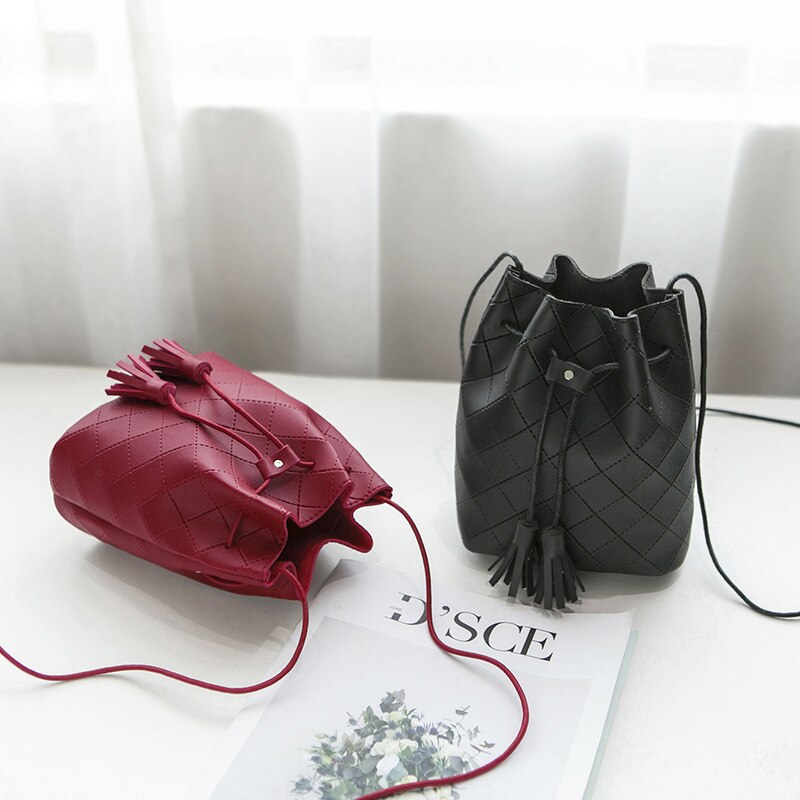 Frauen Große Kapazität Mit Schnalle Feste PU Leder Eimer Tasche Kreuz Körper Geldbörse Beiläufige Einzelne Schulter