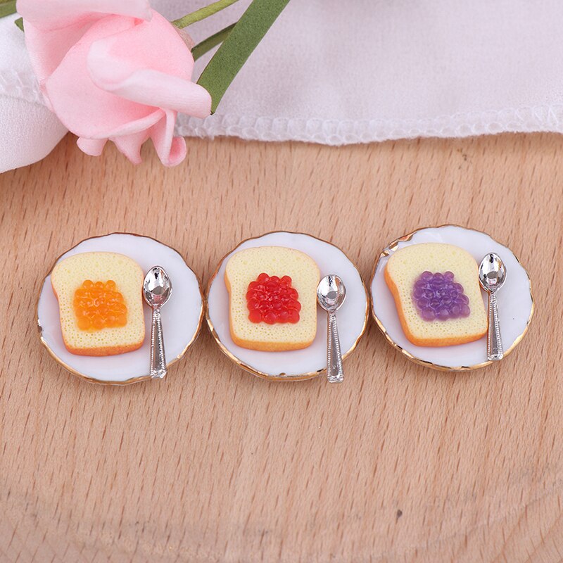 3Pcs/set 1:12 Dollhouse Mini Toast With Small Plate Spoon Miniature Dollhouse Accessories Cute Decoration Toast