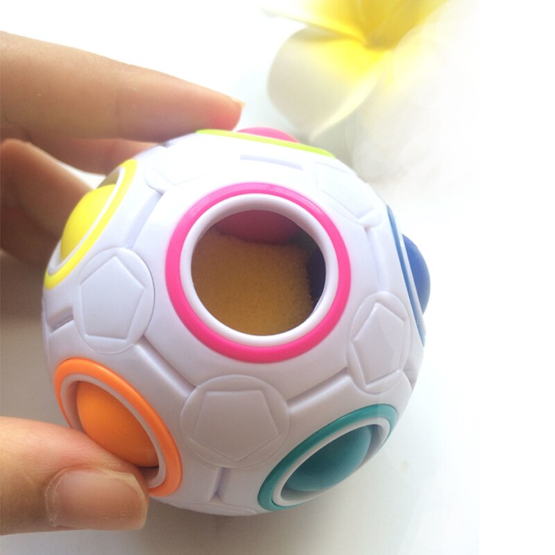 Heißesten 7CM Magic Star ball Regenbogen Ball Fußball Cube Dekompression Finger Spielzeug Kinder Erwachsene Weihnachten