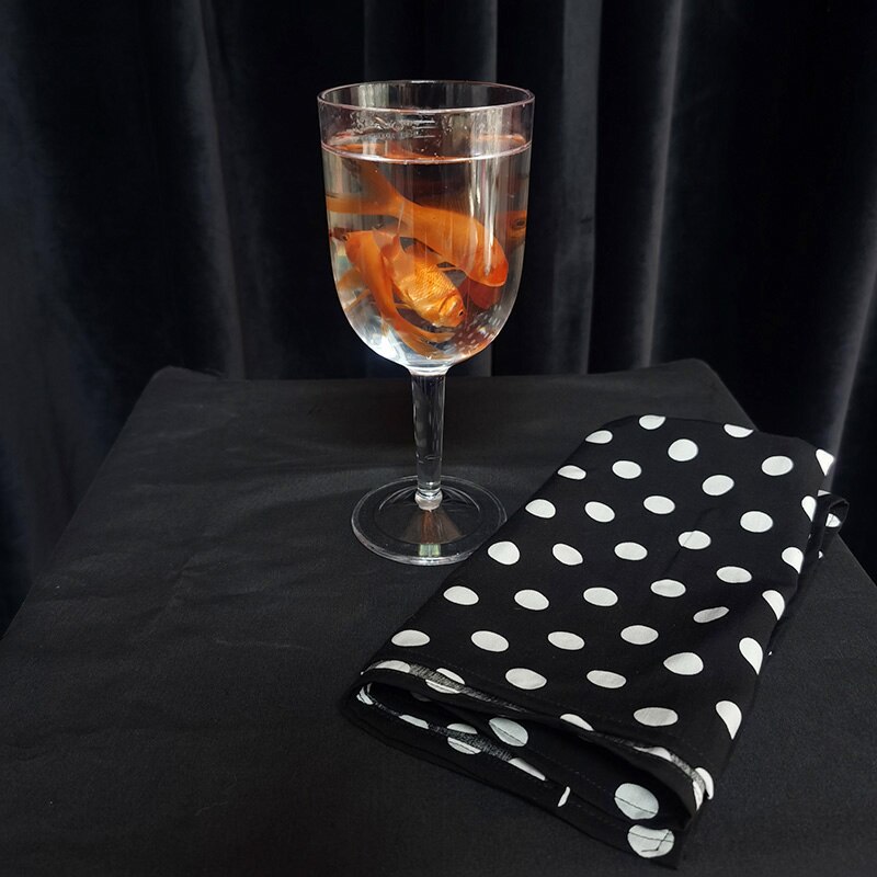 Pesce rosso In un calice trucchi magici pesce che appare nella tazza vuota Magia mago illusioni sul palco oggetti di scena mentalismo giocattolo classico