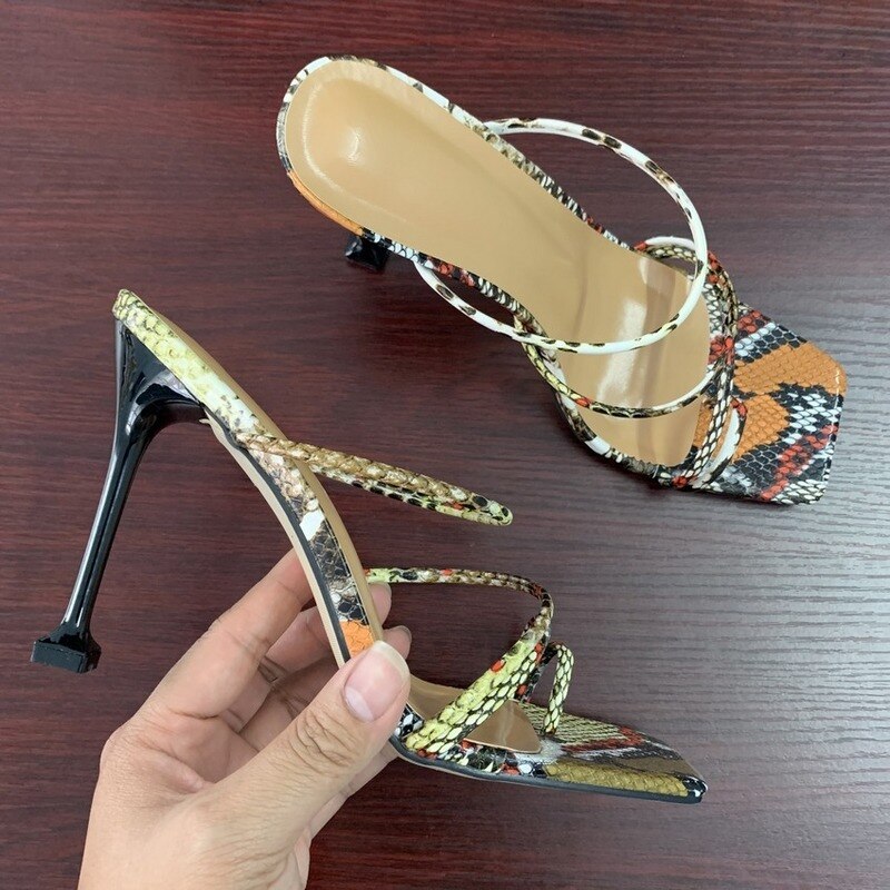Mules avec imprimé serpent et lanières, sandales à hauts talons pour femme, nu-pieds avec bout carré, chaussures de soirée pour dames, tongs féminines