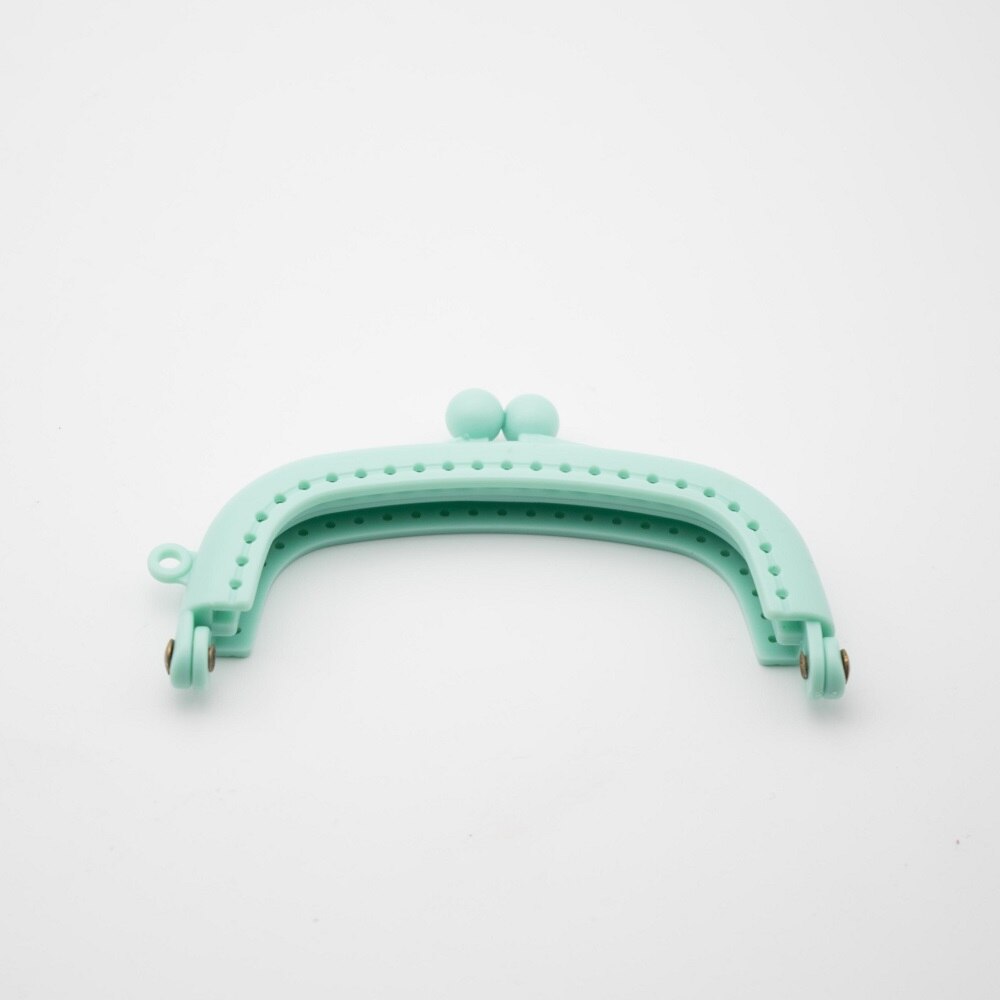 1 Stuk Modieuze Candy Kleur Resin Portemonnee Tas Accessoire Gebogen Frame Plastic Kus Sluiting Lock Handtas Accessoire 8.5Cm: Green