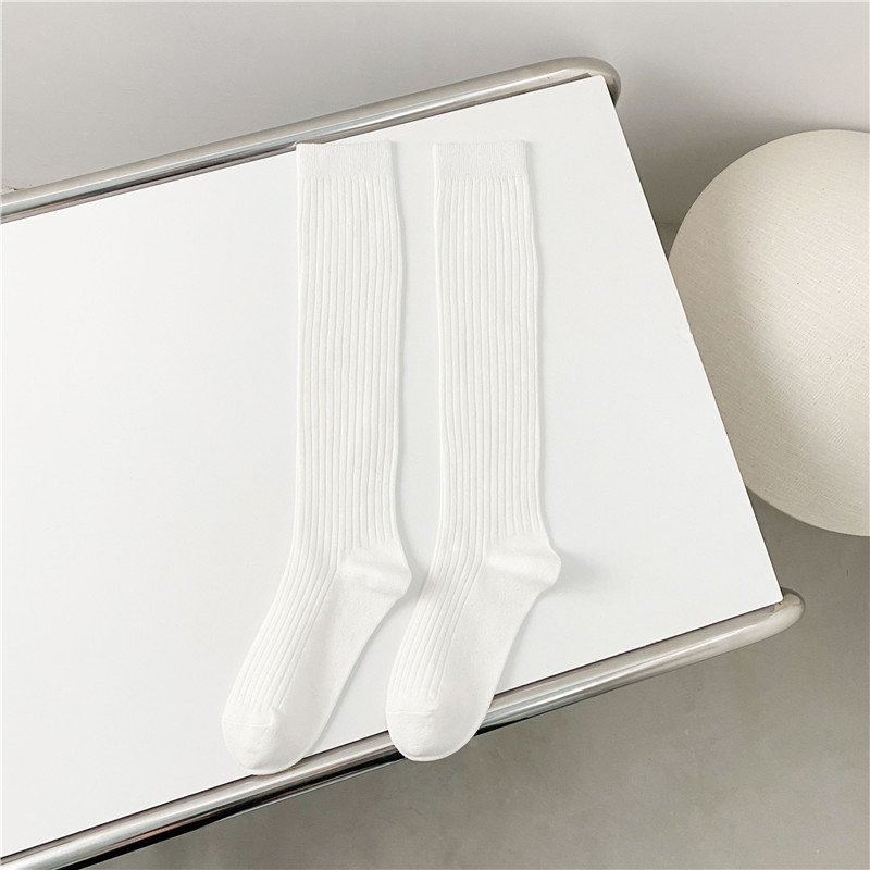 Nuove calze da donna Tendenze primaverili Calzini alti al ginocchio stile preppy casual Calzini lunghi femminili di alta qualità in tinta unita comodi: WHITE