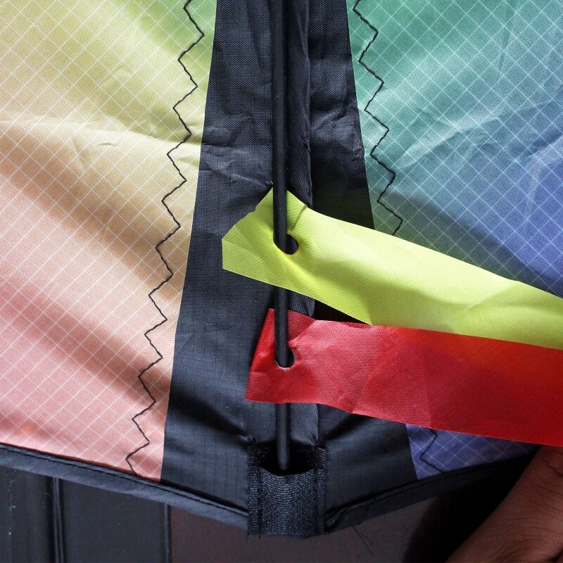 Regenboog driehoek vlieger met lijn bord buitenspel sport vliegend speelgoed kinderen  q6pd