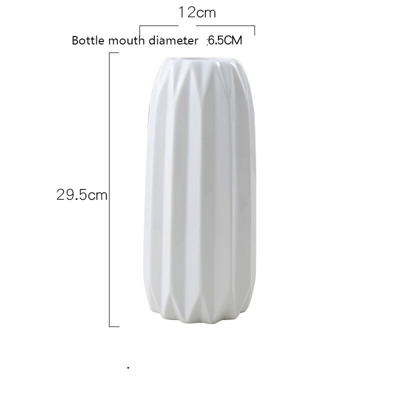 Moderne enkel origami keramikkvase farget pulver grå blå gul hvit store, mellomstore og små blomsteroppsatser
