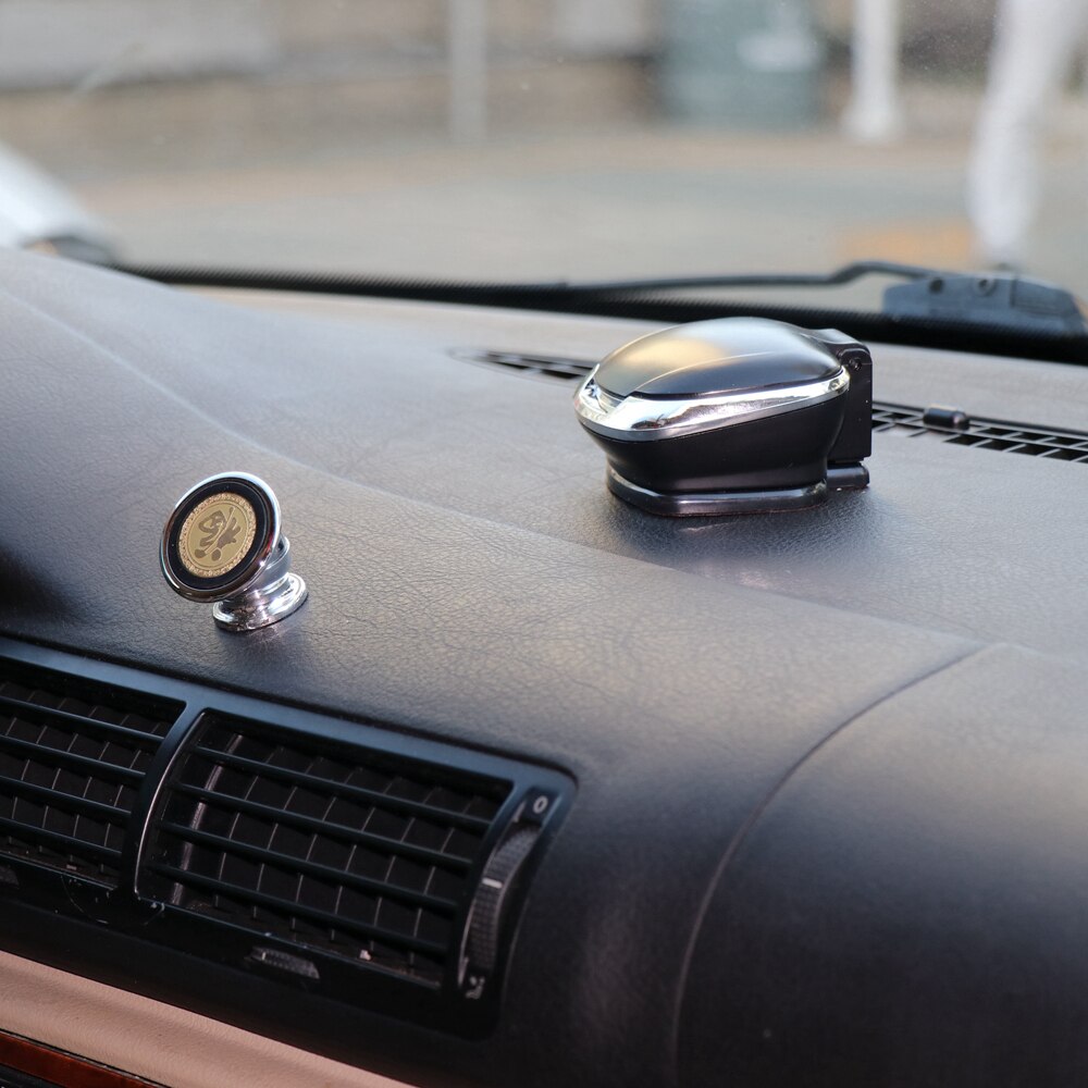 Modieuze schelpvormige led-blauwe lamp voor in de auto met afneembare voet en dubbelzijdige tape