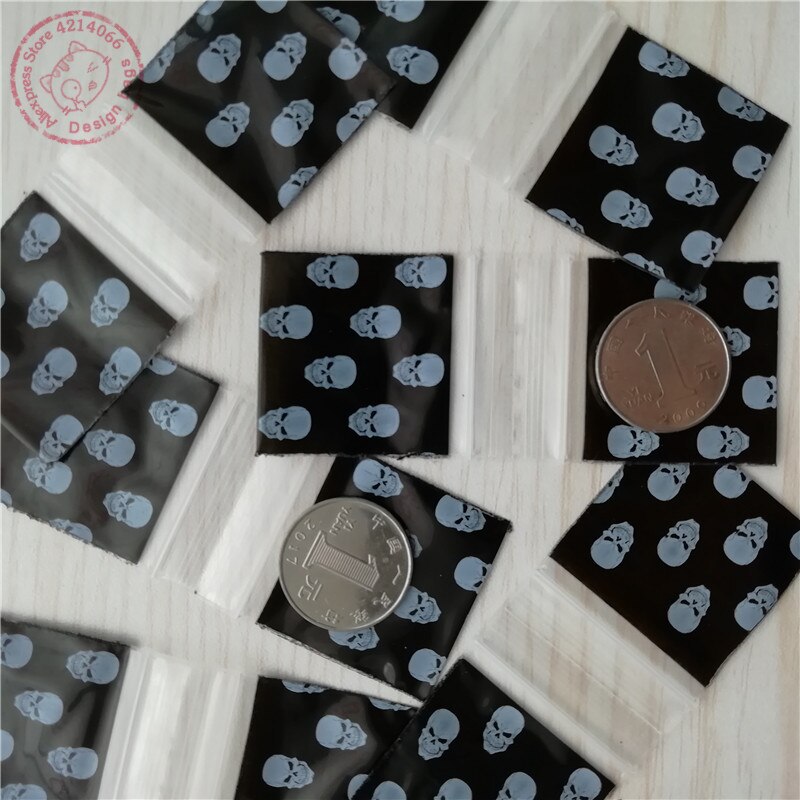 1515 Zware D Naakte Dames Print Desgin Sieraden Tassen Zip Lock Baggies 100Pcs 1.5 "X 1.5" T09: gray skull