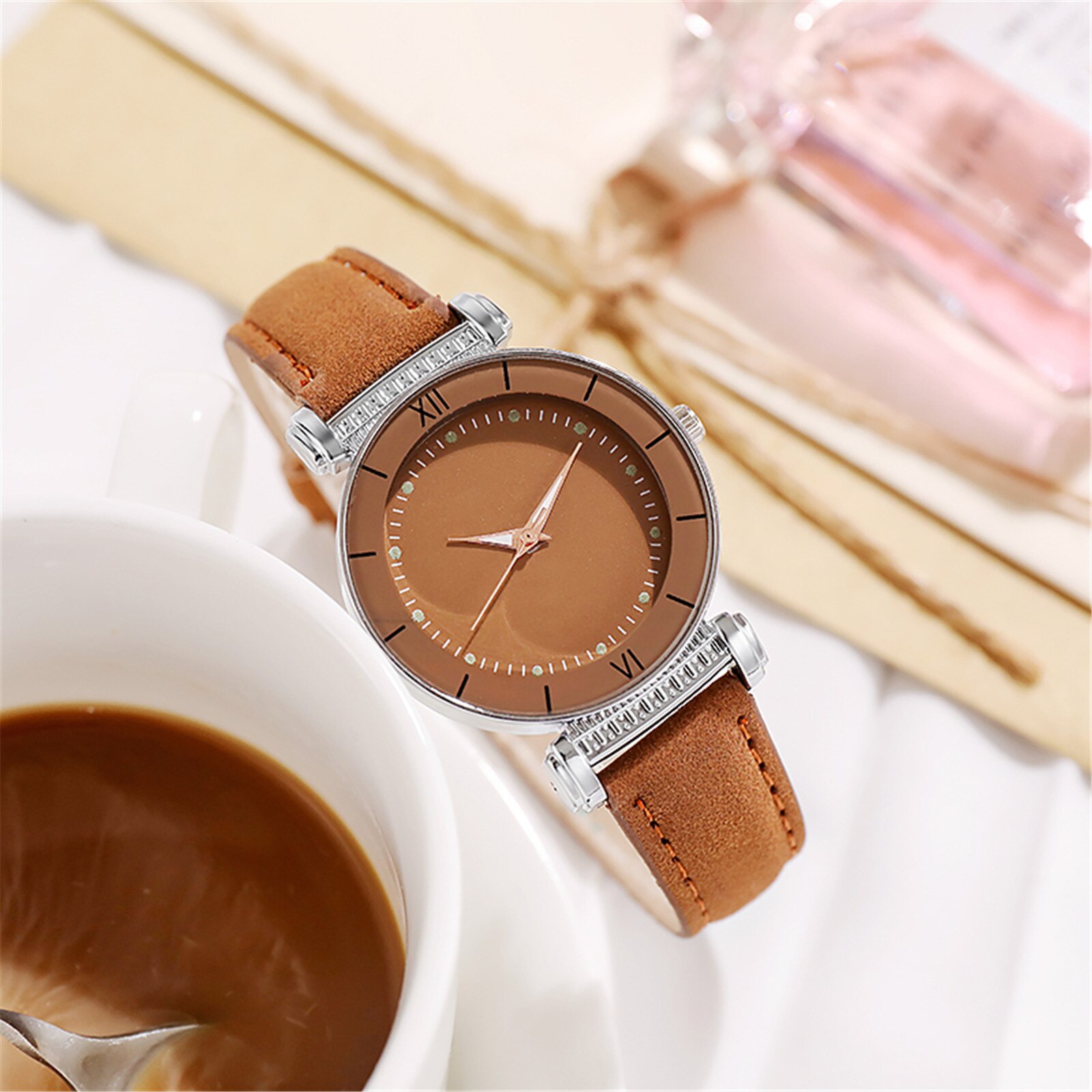 Sleek Minimalist Dial Wristwatches For Women Leather Ladies Watches Luxury Wrist Watch Relojes De Mujer Montre Femme Wristwatch