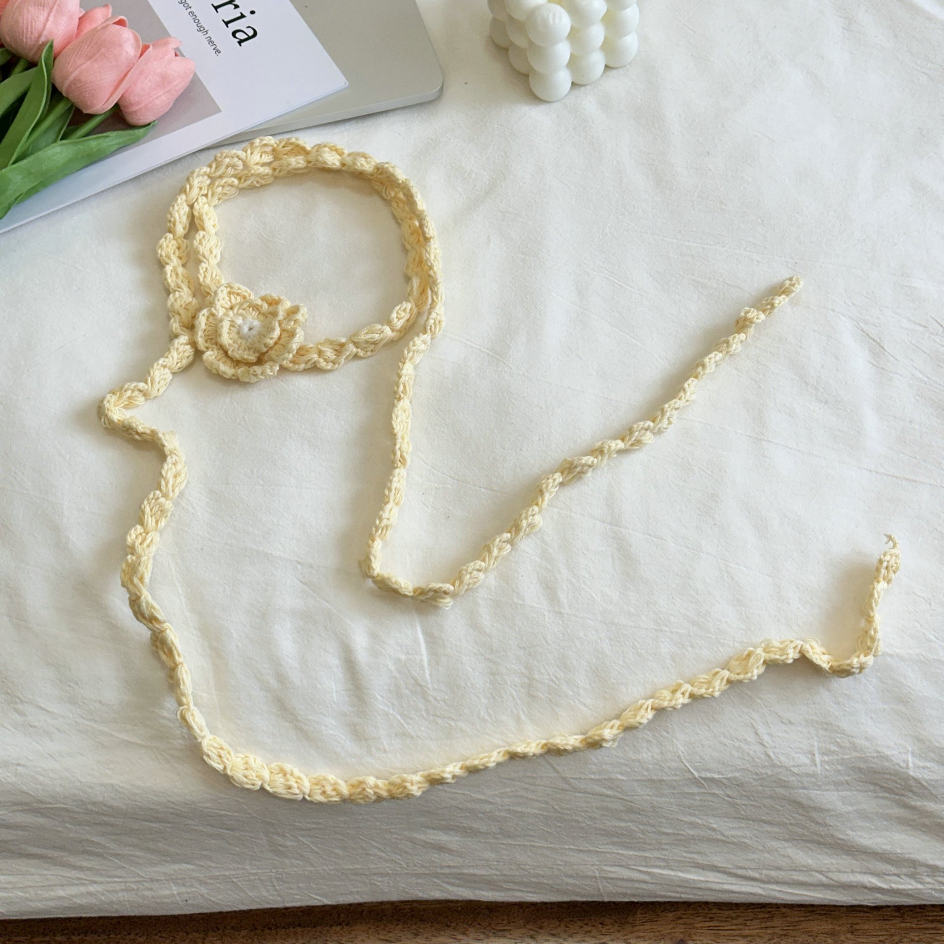 Bufanda fina de flores tejida hecha a mano informal de estilo coreano nueva decoración de forma cóncava femenina bufanda estrecha bufanda larga de estilo de chica: Beige