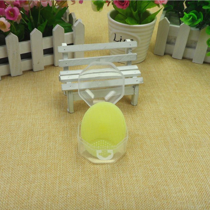 Hzirip 3 Colors Newborn Baby Soft Silica Gel Healthy Shampoo Brush Massage Bath Brush Soft Brush Infant Body Hair: Yellow