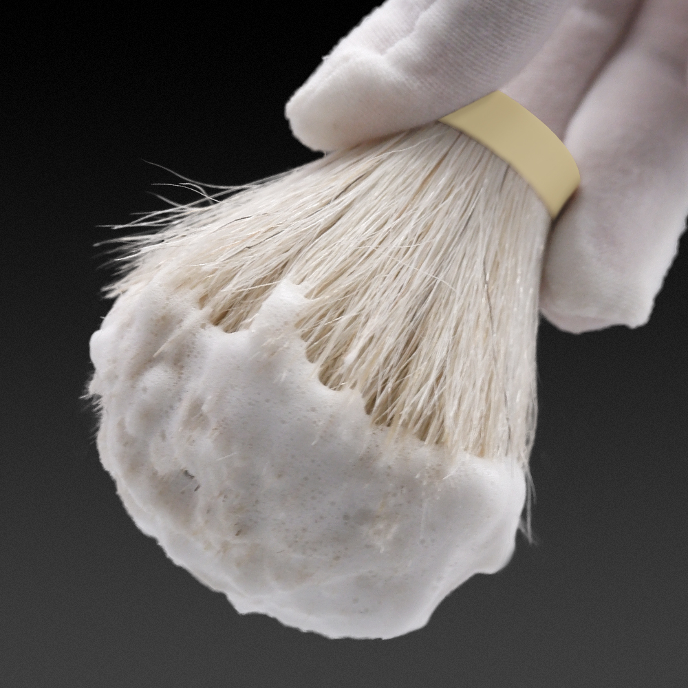 Gdmg brush-beige paardenhaar scheerkwast met knoop, geschikt voor een comfortabele natte scheerbeurt en baardverzorging.