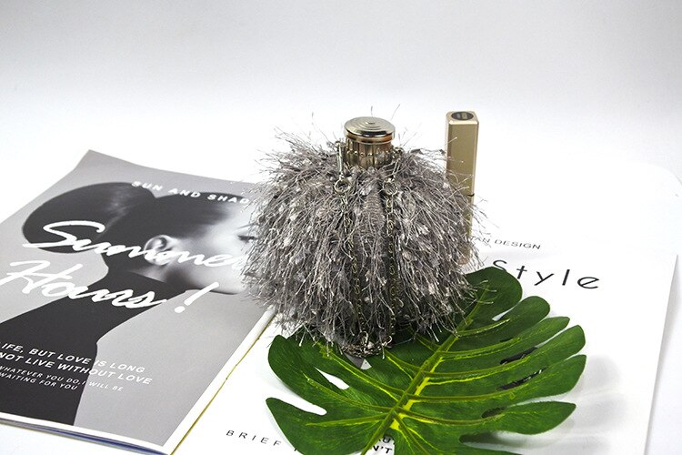 Mini Small Bag Women&#39;s Tide Hip Flask Bag Hair Wool Tassel Messenger Bag Round Bag Shoulder Bucket Bag: Light Grey
