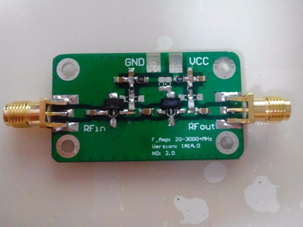 Nuovo amplificatore amplificatore a basso rumore a banda larga RF 20-3500MHz LNA 35dB 100mw