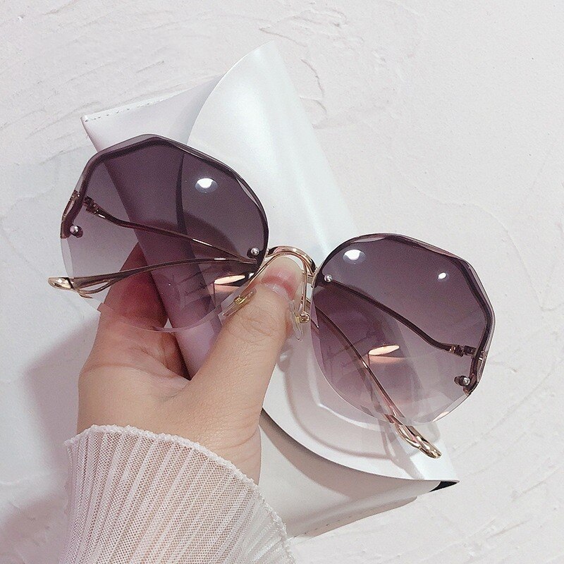 GISAEV-gafas de sol con degradado de té para mujer, anteojos de sol femeninos con corte de agua en el océano, patillas curvadas de Metal, UV400,
