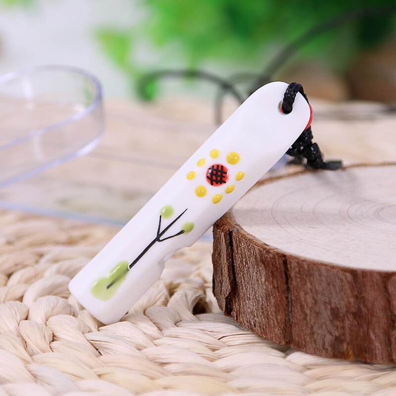 sifflet d'enfance porte-bonheur avec lanière réglable en fleurs, 12 pièces, sifflet de survie d'urgence en plein air