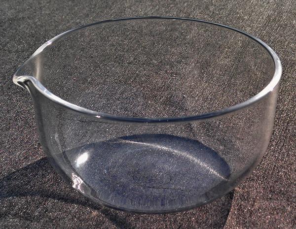 Una pieza de fondo plano de 80mm, con boquilla, plato evaporador de vidrio de cuarzo, cristalería de laboratorio