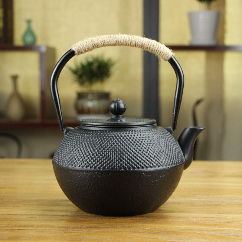 Gjutjärnskruka japansk ren handgjord järnkruka föredrar ögonbrynsspets järntekanna obestruken järnkruka clearance blomma svart 1.2l: N