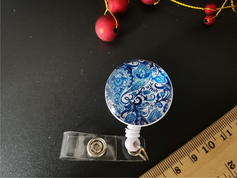 1 styk top udtrækkelig læge sygeplejerske badge rulle blå og hvid porcelæn mønster id-kort badge holder