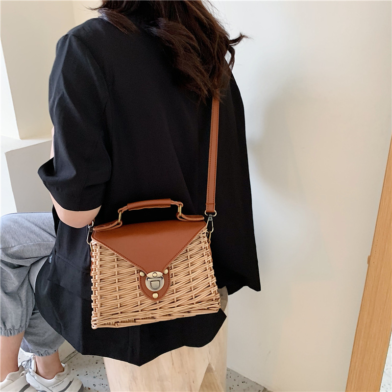 Summer Bali Hand Woven Women Rattan Bag Beach Shoulder Crossbody Bags Top-handle Picnic Bags Knitting Travel Handbags