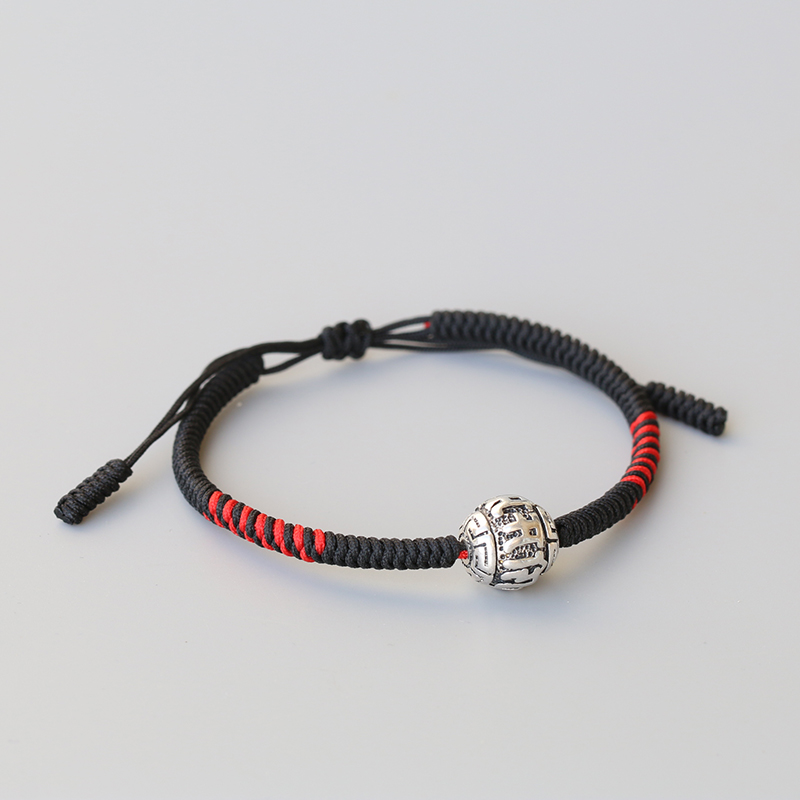 Tibetaanse Boeddhistische Handgemaakte Knopen Lucky Touw Armband Met Tibetaans Zilveren OM Charme Grootte Verstelbare Beschermende Amulet