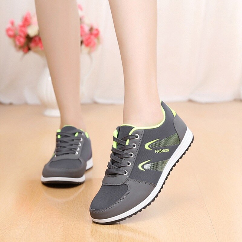 Chaussures de printemps et d'automne décontractées pour femmes, baskets plates à lacets à bout rond simple, de: Gray / 7.5