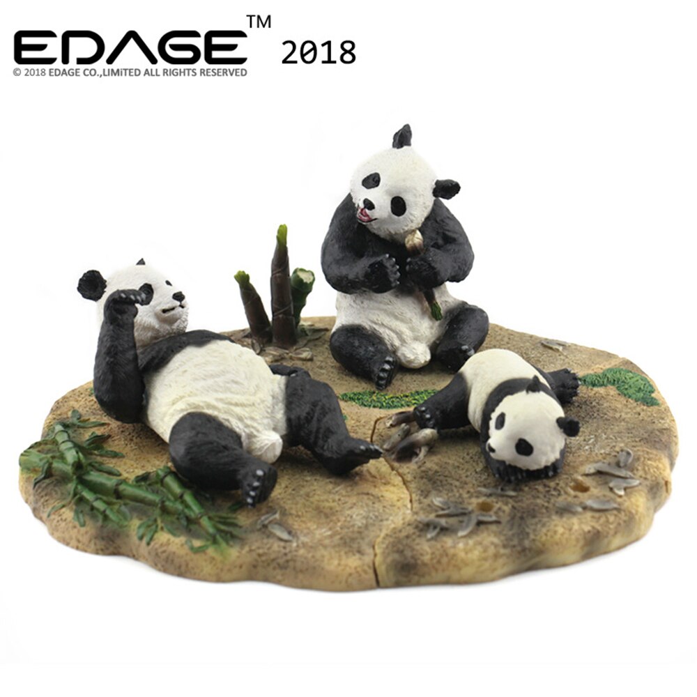 EDAGE Panda Family Eat Bamboo Scene Statue Ursidae Animal Figure Desktop Decoration Collector Toy