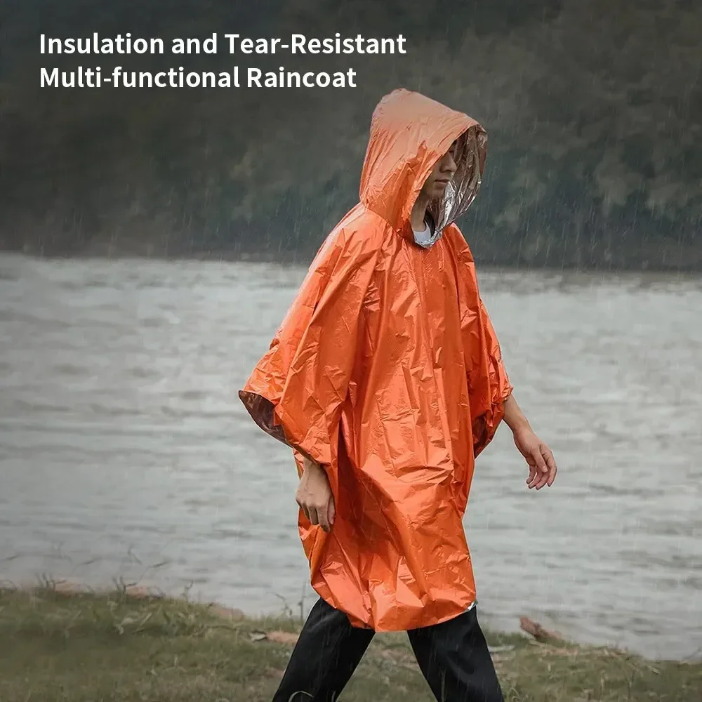 Outdoor multifunctionele regenjas Campingregenjas Waterdicht Survival Emergency Reflecterende kleding Kampeeruitrusting