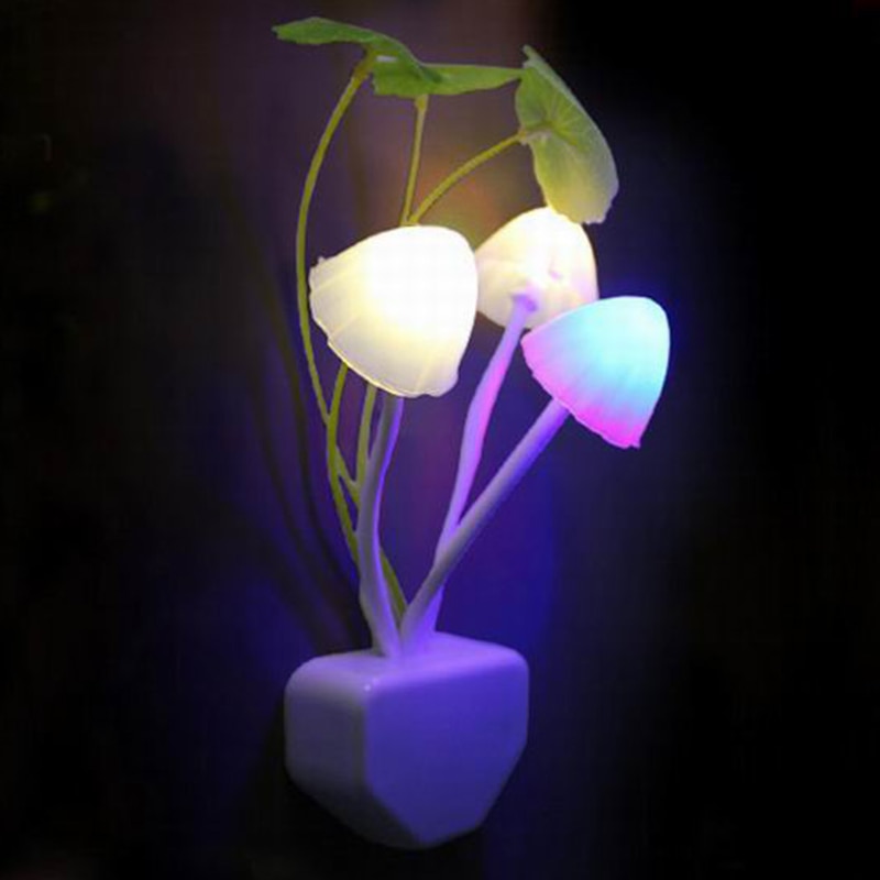 Nyhed natlys eu/us stik lyssensor 3 led farverig svampelampe led  ac110v-220v farver natlys