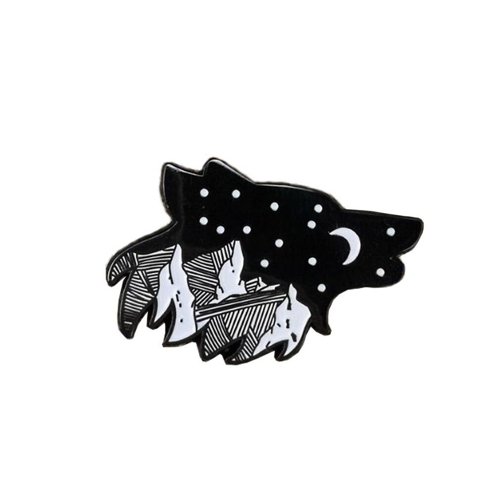 Wolf Harde Emaille Pin Badge
