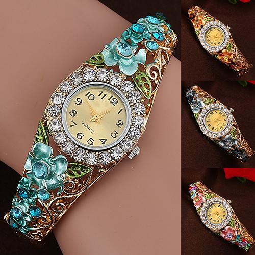 Vrouwen \ 'S Mooie Bloem Band Hollow Out Bangle Crystal Quartz Armband Horloge Sieraden