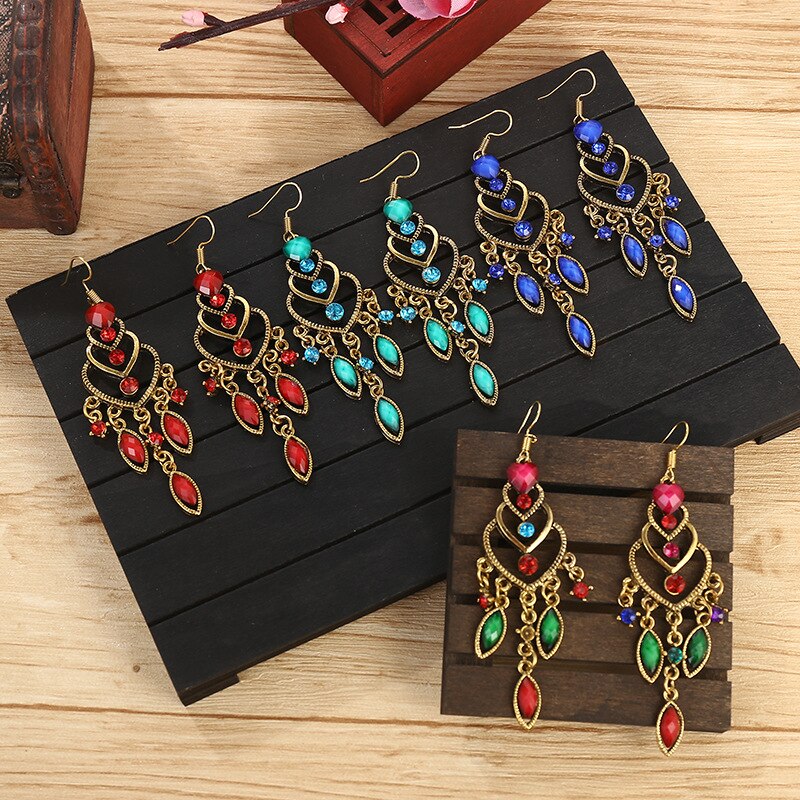 Vintage Women's Green Crystal Beads Tassel Earrings Bollywood Bohemia Geometry Gold Alloy Wedding Earrings Hangers