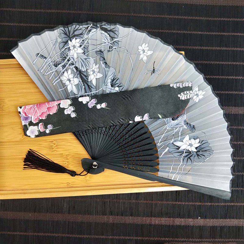 Hand Gehouden Vouwen Fans Met Een Stof Mouw Voor Bescherming Voor Chinese Japanse Vintage Retro Stijl