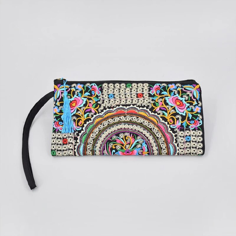 Ethnic Style Eembroidered Long Wallet Retro Large Capacity Handbag Womens Banquet Bag Mobile Phone Zero Wallet: Brown