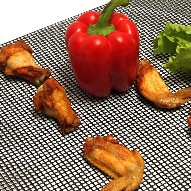 Uudelleenkäytettävät tarttumattomat grillausalustat verkkogrillimatto lämmönkestävällä 33 x 40 x 0.2cm ulkoiluun keittoverkkomatto