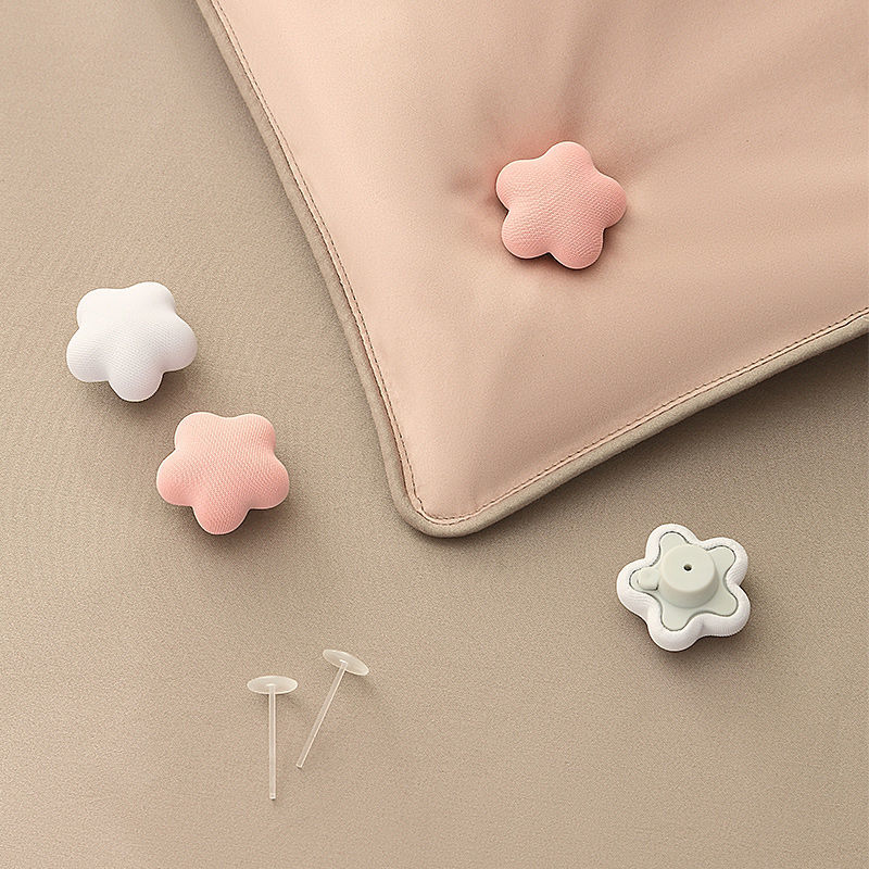 4PCS No needle Quilt Holder Non-slip Quilt Blanket Clip One Key to Unlock Blankets Cover Fastener Clip Holder Bed Sheet