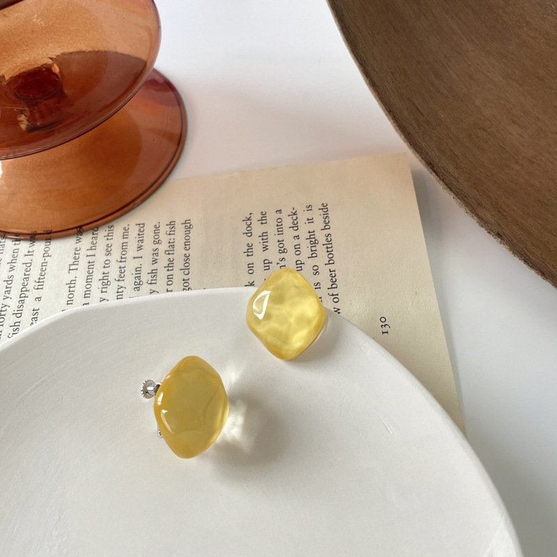 Boucles d'oreilles en acrylique Macaron Transparent, carré irrégulier géométrique, Simple résine pierre en forme de cœur, boucles d'oreilles sans Piercing: square yellow clip
