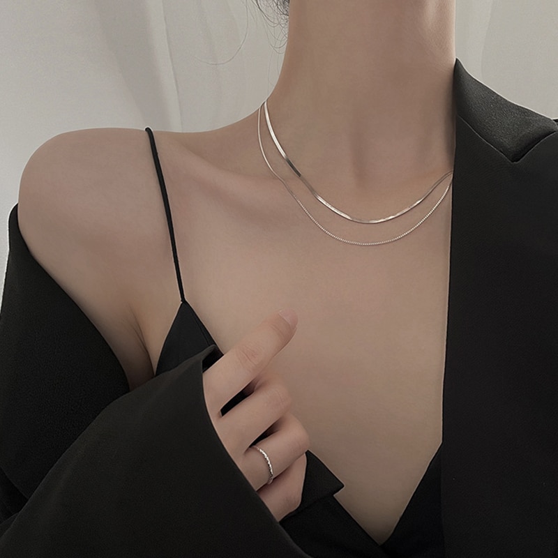 Catena di serpenti neutri di moda da donna catena di clavicola stile semplice catena in acciaio inossidabile a spina di pesce torsione catena d&#39;oro senza collana pendente