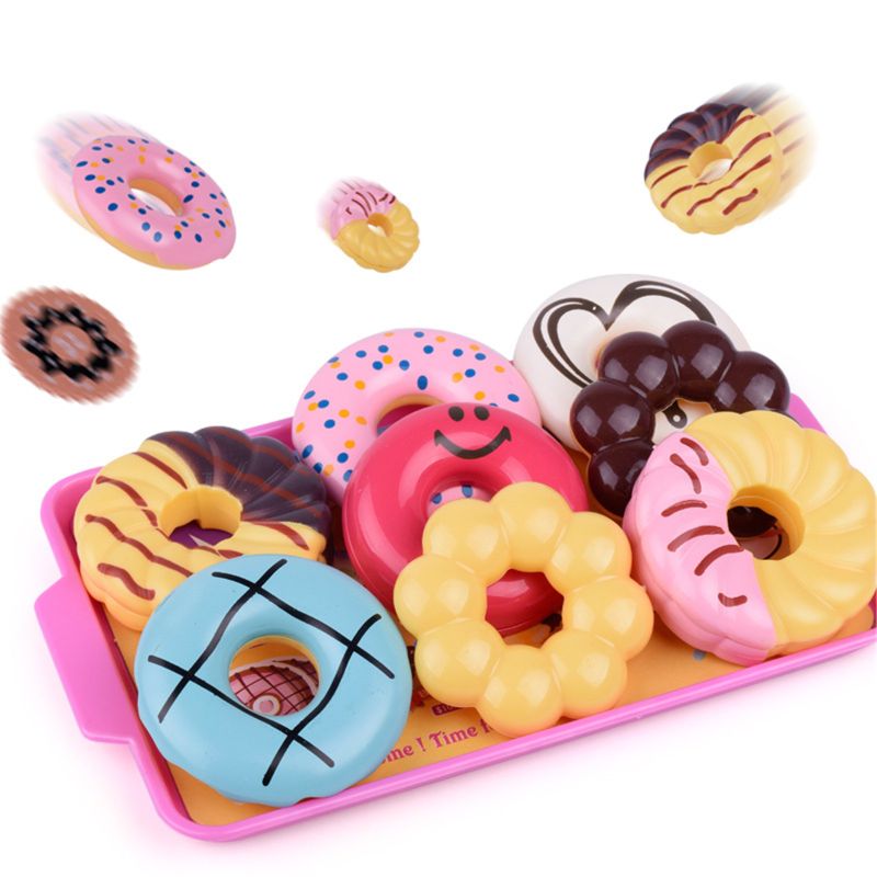 Simulation, der sælger donuts shop dessert foregiver at lege tidligt uddannet legetøj