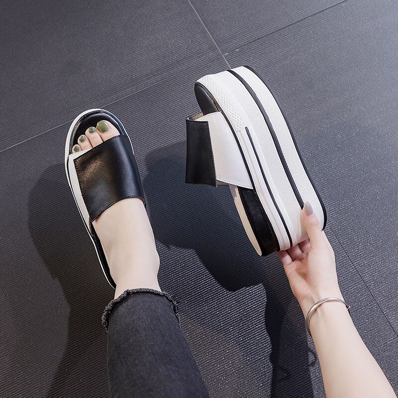 Fujin Hausschuhe frauen Plattform Sommer Sandalen Atmungs Dicken Boden Erhöht Abnehmen Einzigen Gurt Pantoffel